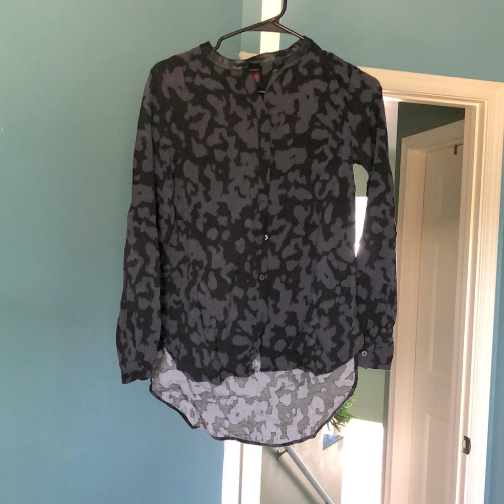 Small Bongo High-low Button-down Shirt